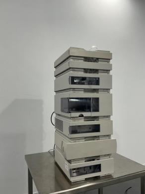Agilent Technologies 1100 Series G1322A HPLC System with Quaternary Pump and Variable Wavelength Detector-cover
