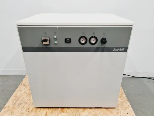 Jun-Air 4000-40M Cabinet Compressor for Laboratory Applications
