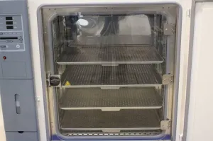 Thermo Scientific Forma Steri-Cult 3311 CO2 Incubator, 2 of 4