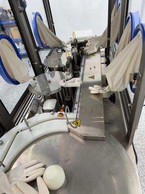 M&O Perry P1510 Vial Filling Sytem Containment System-cover