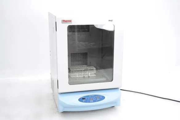 Thermo MaxQ 6000 SHKE6000-8CE Refrigerated Incubator Shaker, 15–500 rpm