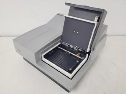 BioTek ELx808 Absorbance Microplate Reader Lab-cover