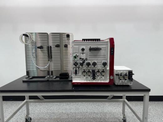 GE AKTA Pure 25M FPLC System with Sample Pump and Fraction Collector, Model 29018224-cover