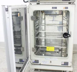 Panasonic MCO-19AICUV-PA CO2 Incubator with 170L Capacity and Precise Temp Control, 3 of 10