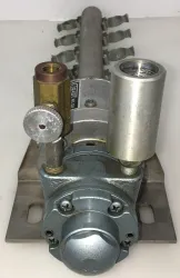 Gast GR-11 Air-Powered Tube Rotator with 1UP-NRV Series Gear Motor, 4 of 6