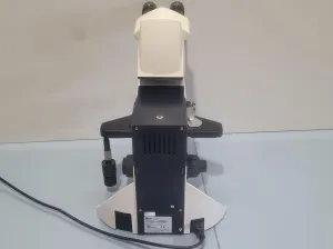 Leica DM2000 Upright Compound Microscope with 3 Infinity-Corrected Objectives, 11 of 12