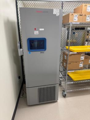 Thermo Fisher Scientific TSX40086AS Dual-Door -80°C Ultra Low Temperature Freezer-cover