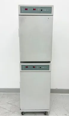 VWR 2450 Dual-Chamber Water-Jacketed CO2 Incubator with Infrared CO2 Sensors