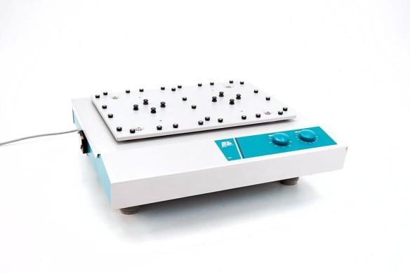 Edmund Bühler TIMIx 5 Shaker Schüttler 8x MTP Microplate 100-1400 rpm KF