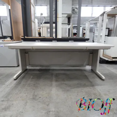 KMK/MXZL7LF1 Used Laboratory Workbench 180 × 80 × 70 cm