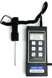 VWR 100A Digital Thermometer with Probe and USB Connectivity, 3 of 11