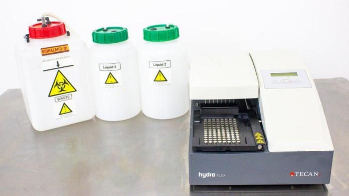 TECAN Hydroflex 96-Well 8-Channel Automated ELISA and Cell Washer-cover