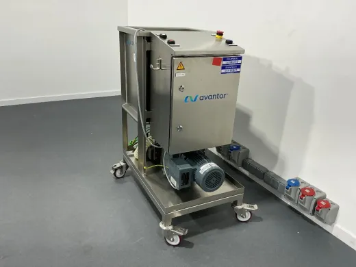 Avantor 50L Single Jacketed Bioprocessing Container with Motor and Control Panel