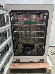 phcbi MCO-170AICUVL-PA CO2 Incubator for Cell Culture, 2 of 6
