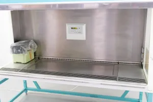 Heraeus Herasafe KS 18 MVK Biological Safety Cabinet, 4 of 6