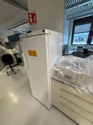 Liebherr LKexv 3600 Index 21A / 001 Explosion-Proof Laboratory Refrigerator, 2 of 3