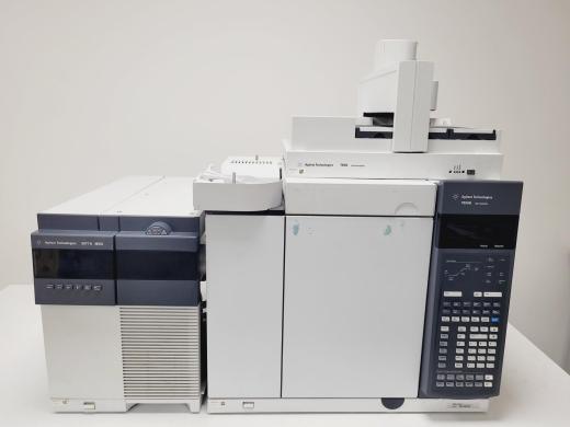 Agilent Technologies 7890B Gas Chromatograph System with Autosampler Tray-cover