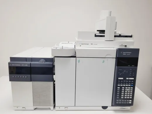 Agilent Technologies 7890B Gas Chromatograph System with Autosampler Tray