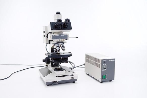 Olympus BH2 Fluorescence Phase-Contrast Microscope with 10x, 20x, 40x, 60x, 100x Magnifications and B&G Filter Cube-cover
