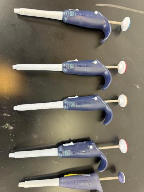 Set of 6 Manual Adjustable Single-Channel Micropipettes for Laboratory Liquid Handling-cover