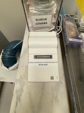 Mettler Toledo XPR2U Analytical Balance System with FS-1600 Printer and Dust Hood-cover
