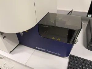 BD FACSLyric Benchtop Flow Cytometer with BD FACSuite Software, 3 of 4