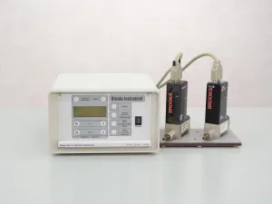 Brooks Instruments 0154 Control and Readout Unit for Mass Flow and Pressure Applications, 2 of 2