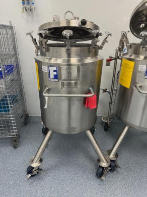 Feldmeier 250L Stainless Steel WFI Storage Tank with Sanitary Lid-cover
