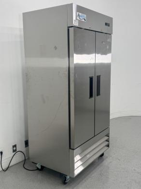 Avantco Solid Door Reach-In Freezer Model 178A35FHC-cover