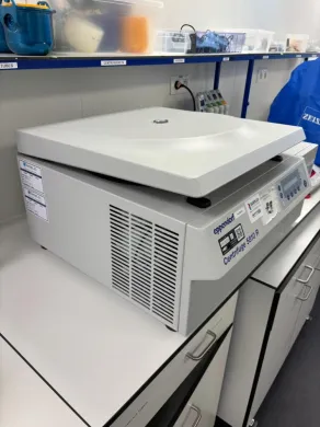 Eppendorf 5810 R Refrigerated Benchtop Centrifuge with Multiple Rotor Options