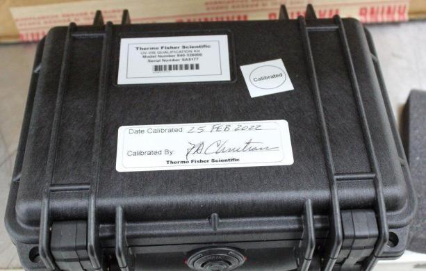 Thermo 840-326000 UVIS Turnkey UV/Vis Spectrophotometer Qualification Kit-cover