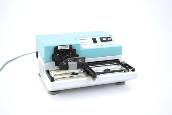 Thermo Scientific Labsystems Multidrop Micro Reagent Dispenser 384/96-Well 835 M-cover
