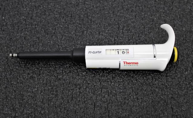 Thermo Scientific F1-ClipTip Manual Single Channel Pipette 10-100 µL-cover
