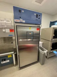Thermo Scientific Forma Environmental Chamber Model 3920 – Temperature-Controlled Lab Incubator, 2 of 3