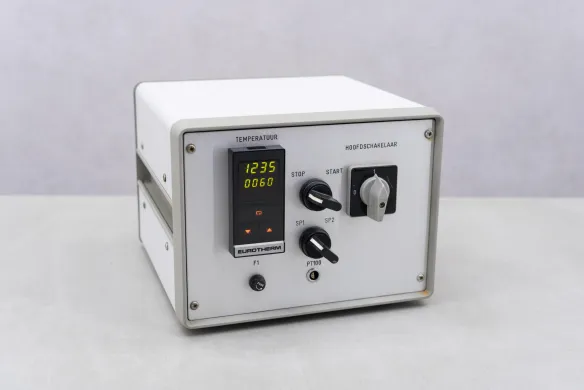 Eurotherm 94 Modular Temperature Controller, 1/8 DIN