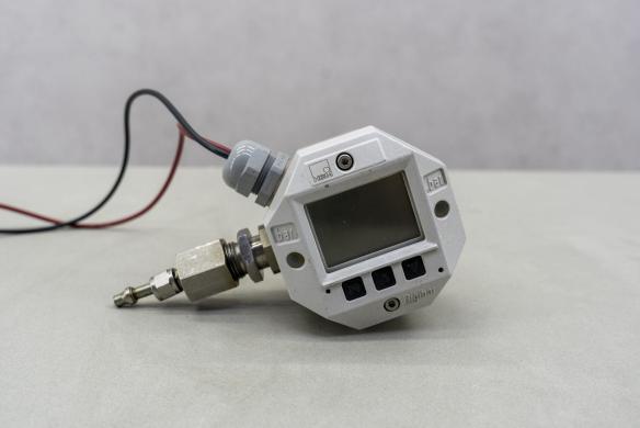 Digibar Digital Pressure Gauge-cover