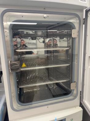 Thermo Forma Steri-Cycle Double Stack CO2 Incubator Model 370 for Sterile Cell Culture-cover