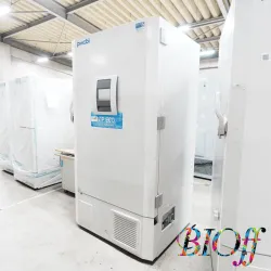 PHCbi MDF-DU702VHS1-PJ 729 L Ultra-Low Temperature Laboratory Freezer, -85 °C, 100 V, 2 of 10