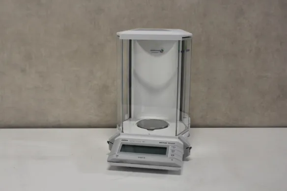 Mettler AG204 Analytical Balance
