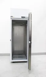 Norlake NSLF241WMW/0M 24 cu ft Manual Defrost Laboratory Freezer 115V, 2 of 11
