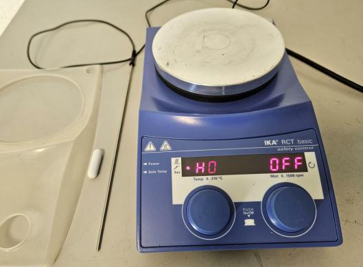 IKA RCT basic safety control Hot plate with magnetic stirrer-cover