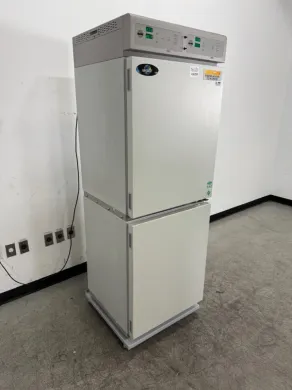 Nuaire Autoflow IR Water-Jacketed Dual Chamber CO2 Incubator for Cell Culture