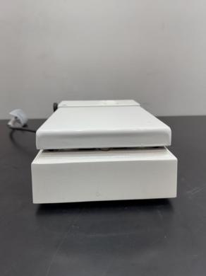 Barnstead Thermolyne SP18425 Hot Plate Stirrer for Controlled Heating and Mixing-cover