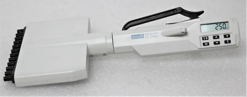 Biohit Proline YQ30345 12-Channel Electronic Pipette 25-250 µL