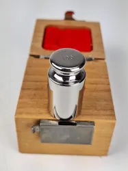 OIML Class F1 100g Calibration Weight, 2 of 3