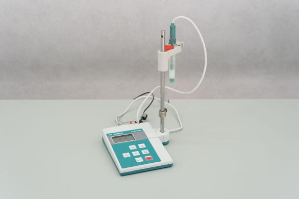 Metrohm 744 pH Meter with Automatic Buffer Recognition-cover