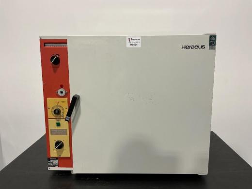 Heraeus B5050E Laboratory Drying Oven with Precise Temperature Control and Stainless Steel Interior-cover