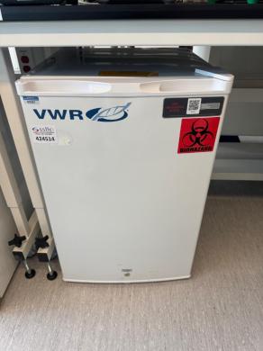 VWR HCUCFS-0404 Undercounter Laboratory Refrigerator with R600a Refrigerant-cover