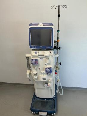 Nikkiso DBB-EXA Hemodialysis Machine with Integrated Blood and Dialysate Pumps-cover