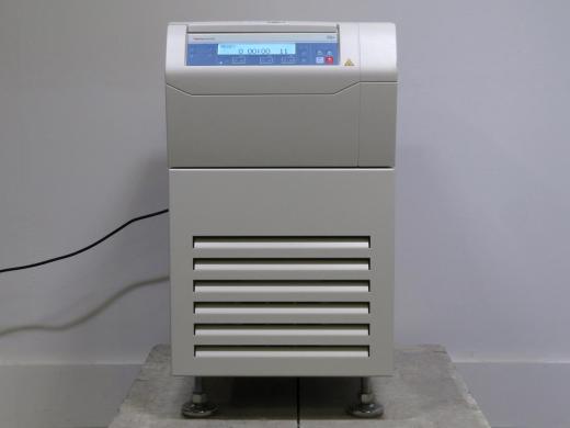 Thermo Scientific Sorvall ST8FR Floor-Standing Refrigerated Centrifuge with Auto-Lock Rotor Exchange-cover